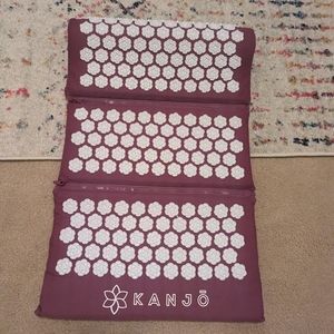 KANJO ACUPRESSURE ZIP-APART MAT - purple